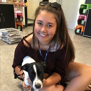 Meet your Posher, Nicole